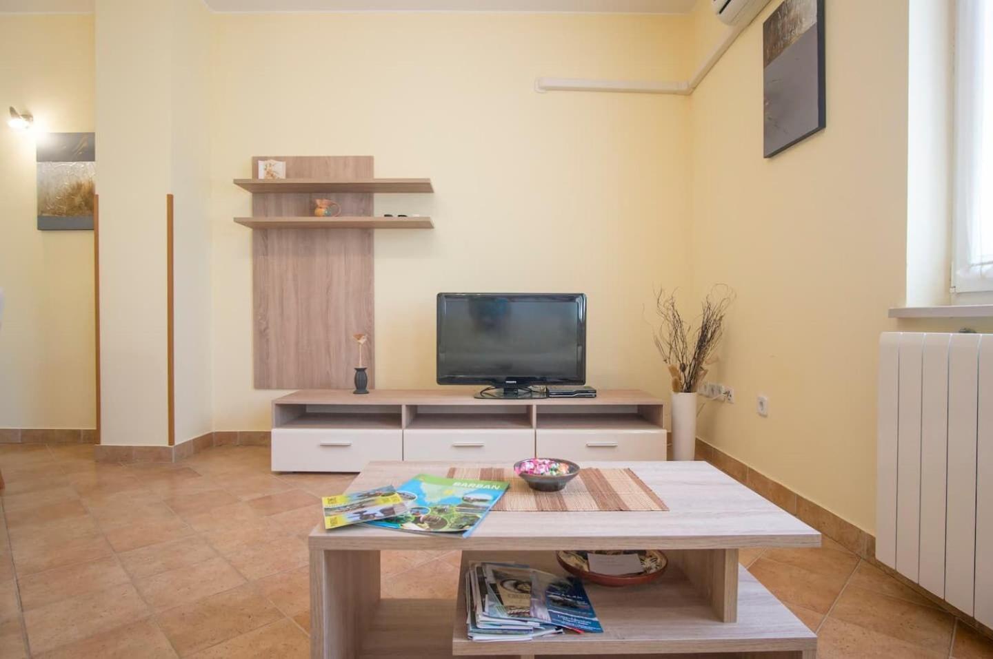 Apartment Marinko Barban Exterior photo